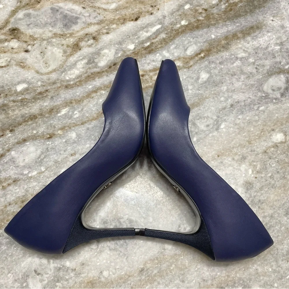 Antonia Saint New York Victoria Navy Blue Heels US 8